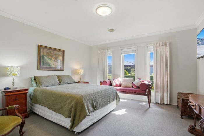 6 Botanic Ct, Hamilton VIC 3300, Australia
