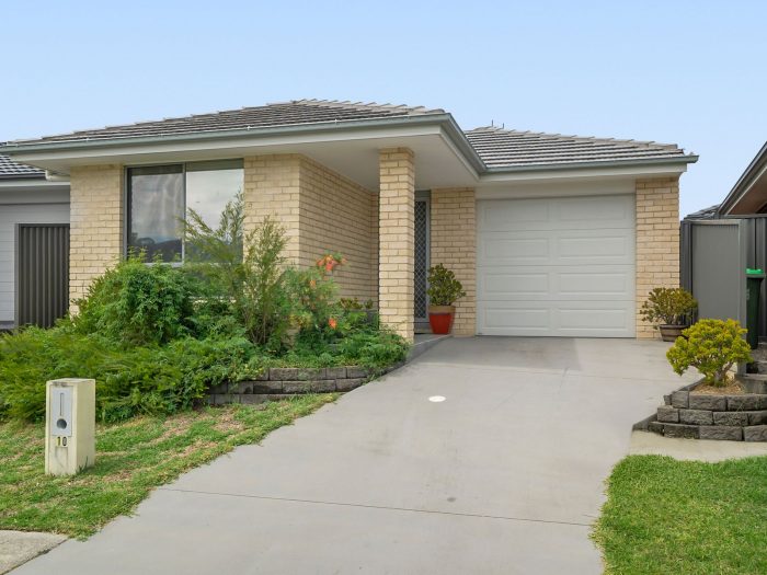 10 Cadogan Cres, Woongarrah NSW 2259, Australia
