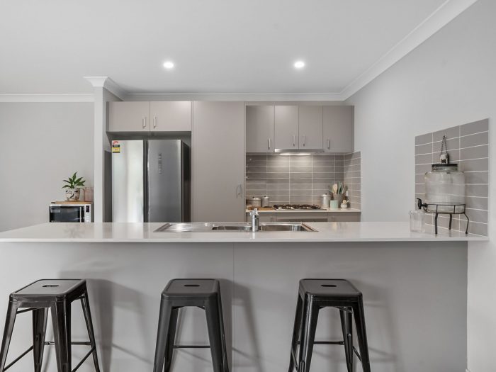 10 Cadogan Cres, Woongarrah NSW 2259, Australia
