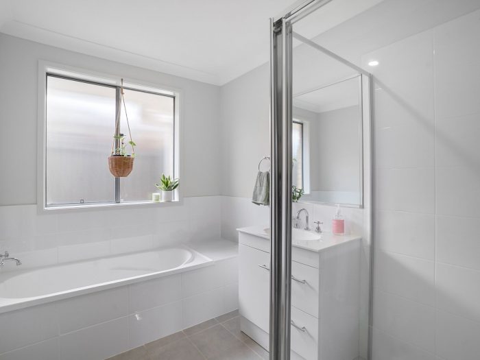 10 Cadogan Cres, Woongarrah NSW 2259, Australia