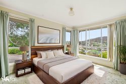 24 Cedar St, Lindisfarne TAS 7015, Australia