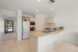 9 Charlick Pl, Morphettville SA 5043, Australia