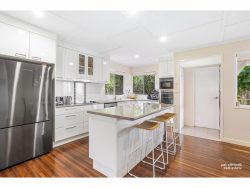 9 Gardner St, The Range QLD 4700, Australia