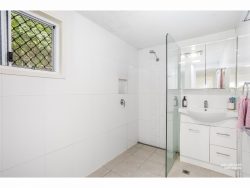 9 Gardner St, The Range QLD 4700, Australia