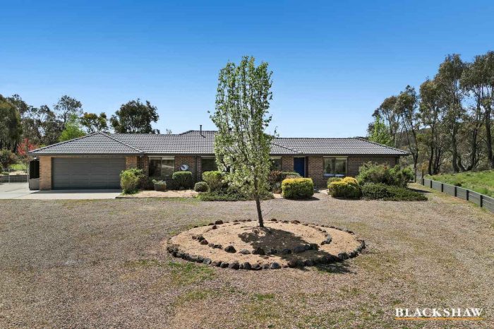 114 Cherry Tree Ln, Bungendore NSW 2621, Australia