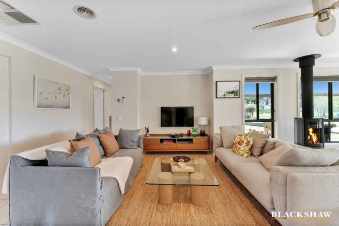 114 Cherry Tree Ln, Bungendore NSW 2621, Australia