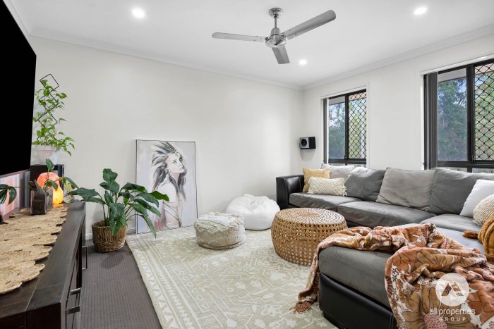 5 Coolridge Circuit, Yarrabilba QLD 4207, Australia