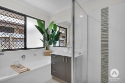 5 Coolridge Circuit, Yarrabilba QLD 4207, Australia