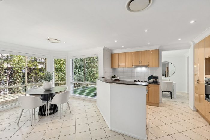 6 Corbett Pl, Belrose NSW 2085, Australia