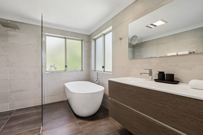 6 Corbett Pl, Belrose NSW 2085, Australia