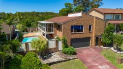 27 Coronet Pl, Dapto NSW 2530, Australia
