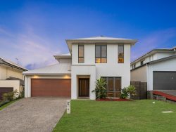 71 Cowen Terrace, North Lakes QLD 4509, Australia