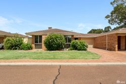 Unit 42/25 Dale Rd, Armadale WA 6112, Australia