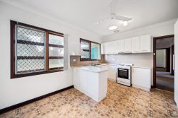 8 Somers St, Belmont WA 6104, Australia
