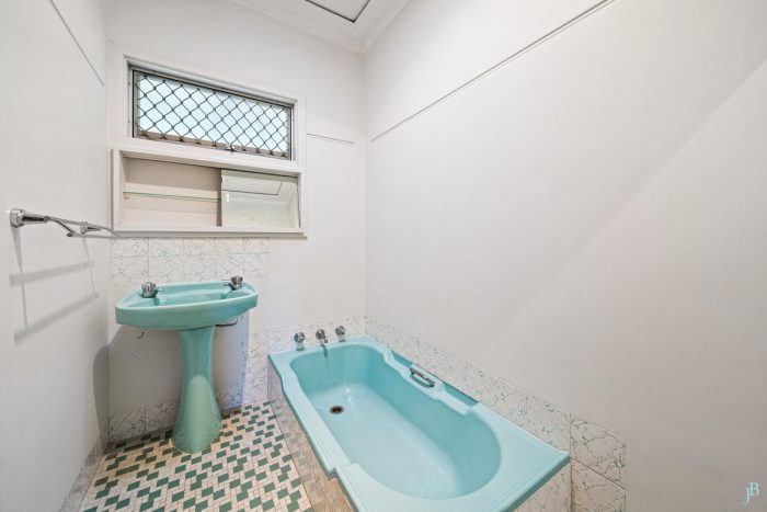8 Somers St, Belmont WA 6104, Australia