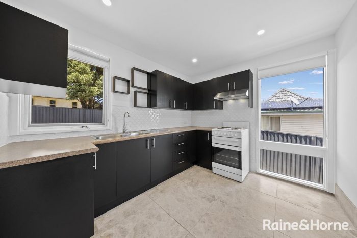 20 Merino Cres, Bradbury NSW 2560, Australia