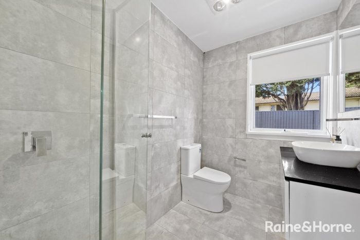 20 Merino Cres, Bradbury NSW 2560, Australia