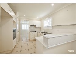 149 Cruikshank St, Frenchville QLD 4701, Australia