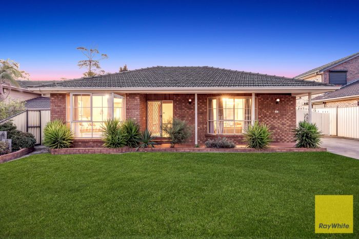 13 Fernwood Dr, Hoppers Crossing VIC 3029, Australia