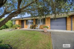 Unit 2/1 Fuchsia Dr, Taree NSW 2430, Australia