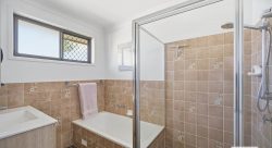 Unit 2/1 Fuchsia Dr, Taree NSW 2430, Australia