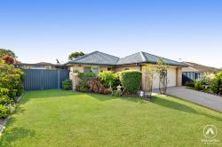 32 Geaney Blvd, Crestmead QLD 4132, Australia