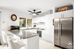 32 Geaney Blvd, Crestmead QLD 4132, Australia