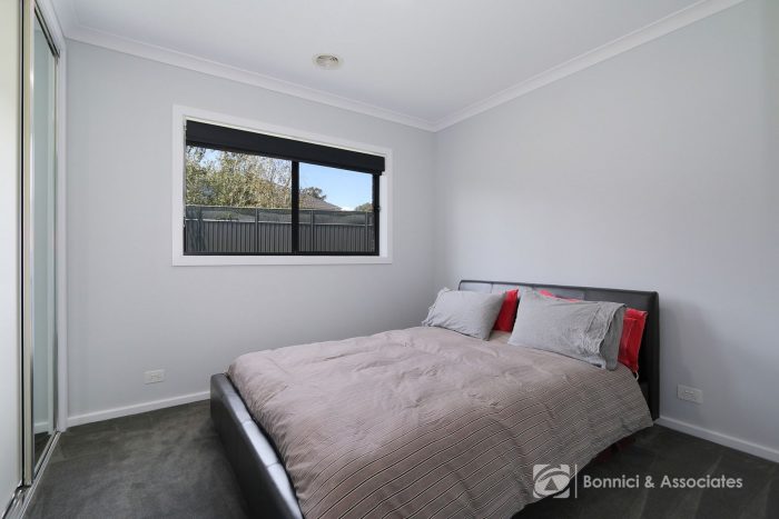 5 Gibson Blvd, Tangambalanga VIC 3691, Australia