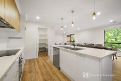 35 Gilchrist Ave, Beechworth VIC 3747, Australia