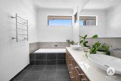 15 Gillies St, Yarrabilba QLD 4207, Australia