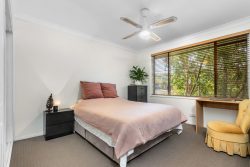 66 Glad Gunson Dr, Eleebana NSW 2282, Australia