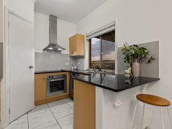 81 Grand Blvd, Seaford Rise SA 5169, Australia