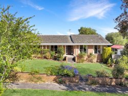 16 Griffin St, Hamilton VIC 3300, Australia