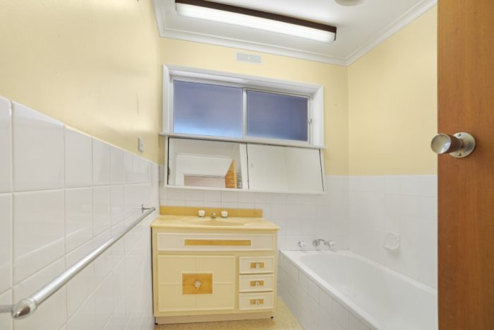 16 Griffin St, Hamilton VIC 3300, Australia