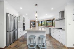 31 Halloran Dr, Jerrabomberra NSW 2619, Australia