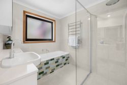 31 Halloran Dr, Jerrabomberra NSW 2619, Australia