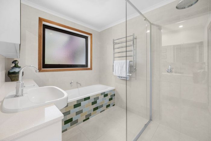 31 Halloran Dr, Jerrabomberra NSW 2619, Australia