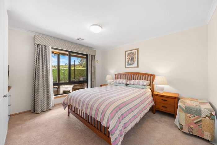 31 Halloran Dr, Jerrabomberra NSW 2619, Australia
