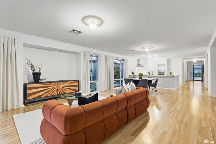 14 Hazewinkel Gardens, Champion Lakes WA 6111, Australia