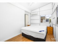 Unit 3/51 Bremner St, Blackwater QLD 4717, Australia