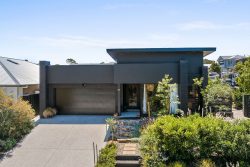 37 Raleigh St, Albion Park NSW 2527, Australia
