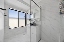 19 Hillcrest Rd, Alexander Heights WA 6064, Australia