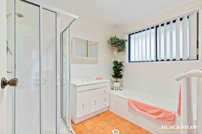 11 Imlay St, Broulee NSW 2537, Australia