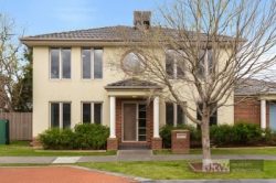 15 Jade Cct, Burwood East VIC 3151, Australia