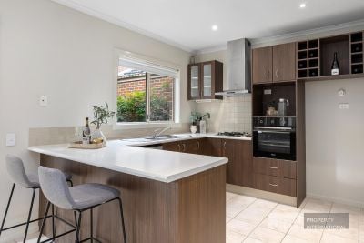 15 Jade Cct, Burwood East VIC 3151, Australia