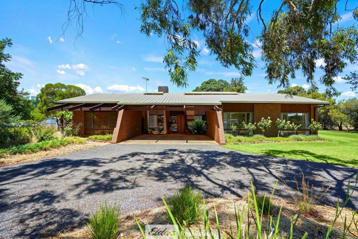 14 Kendall Ln, Hanwood NSW 2680, Australia