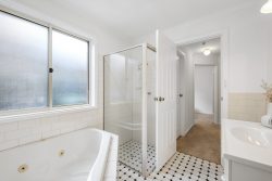 3A Ridge Ave, Myrtle Bank SA 5064, Australia