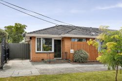 Unit 1/1 Knole St, Hadfield VIC 3046, Australia