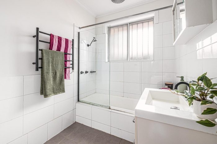 Unit 1/1 Knole St, Hadfield VIC 3046, Australia