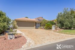9 Lacebark Ct, Halls Head WA 6210, Australia